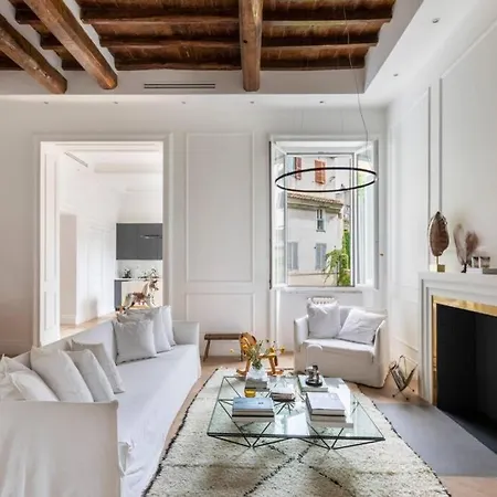 Casa Luce, A Burghesius